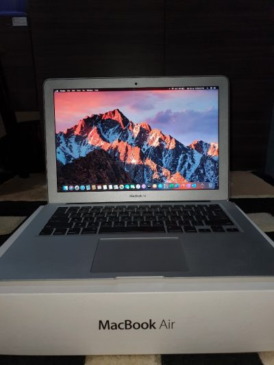 Apple MacBook Air (13