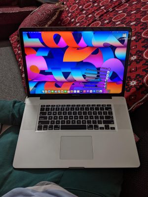 Apple MacBook Pro (17